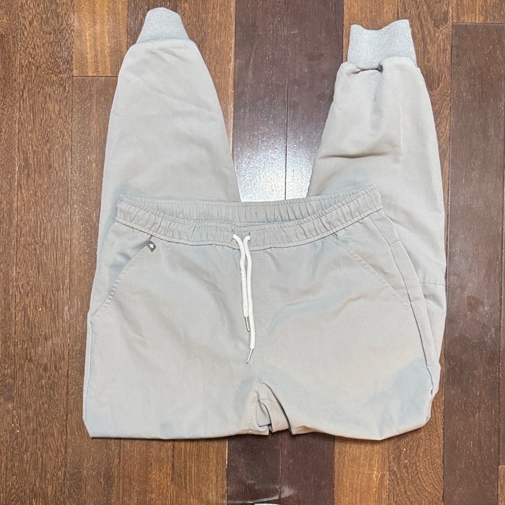 Figs Men's Gray Scrub Joggers size Large